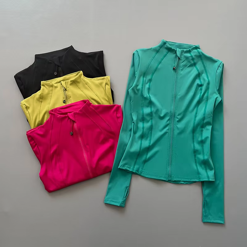Женская спортивная куртка на м – обзор и цена Running Gear